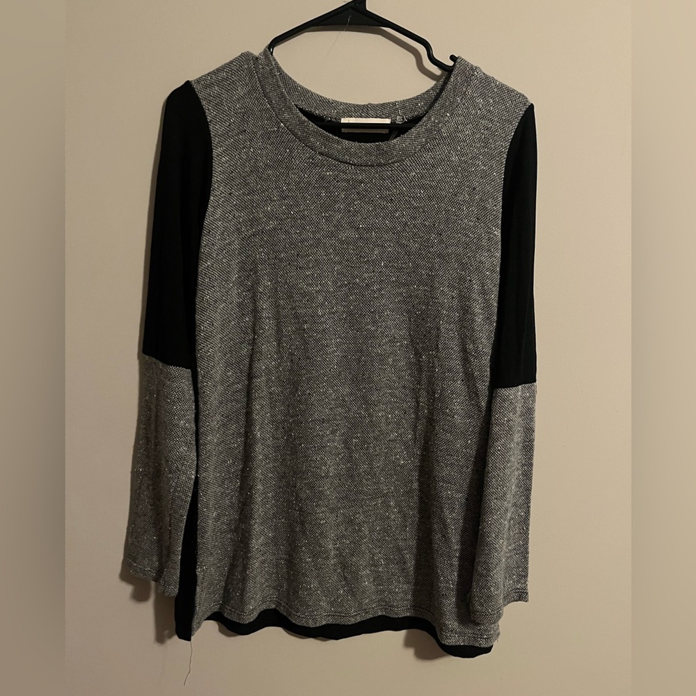 Trouble at the Mill Gray and Black Long Sleeve Top Size Large